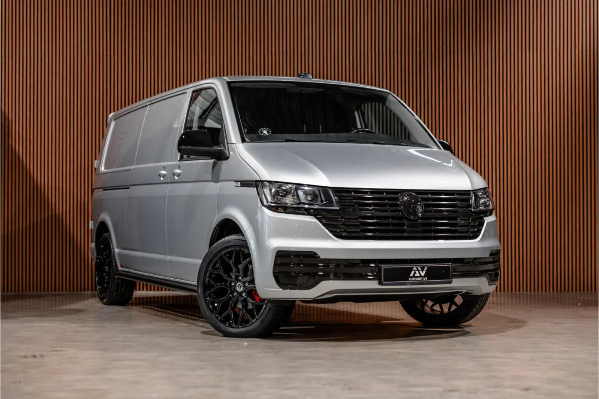 T6.1 2.0 TDI 150 PK L2H1 DSG | L+R Schuifdeur | ACC | CarPlay | Trekhaak | MF Stuur | 3-Zitter | DAB | Nieuwe APK