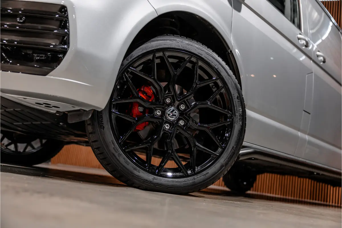 T6.1 2.0 TDI 150 PK L2H1 DSG | L+R Schuifdeur | ACC | CarPlay | Trekhaak | MF Stuur | 3-Zitter | DAB | Nieuwe APK