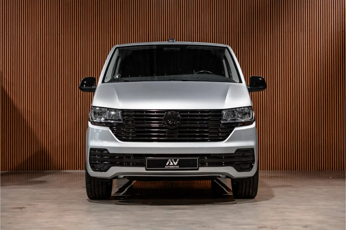 T6.1 2.0 TDI 150 PK L2H1 DSG | L+R Schuifdeur | ACC | CarPlay | Trekhaak | MF Stuur | 3-Zitter | DAB | Nieuwe APK