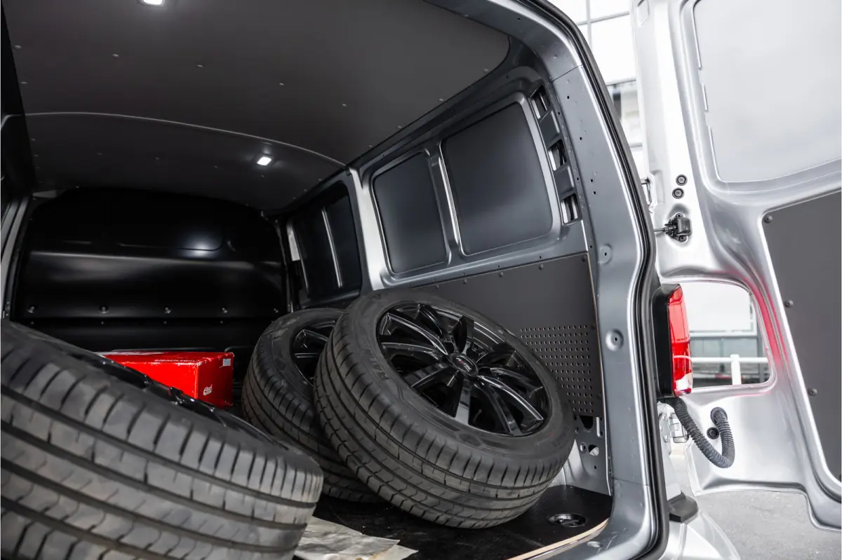 T6.1 2.0 TDI 150 PK L2H1 DSG | L+R Schuifdeur | ACC | CarPlay | Trekhaak | MF Stuur | 3-Zitter | DAB | Nieuwe APK