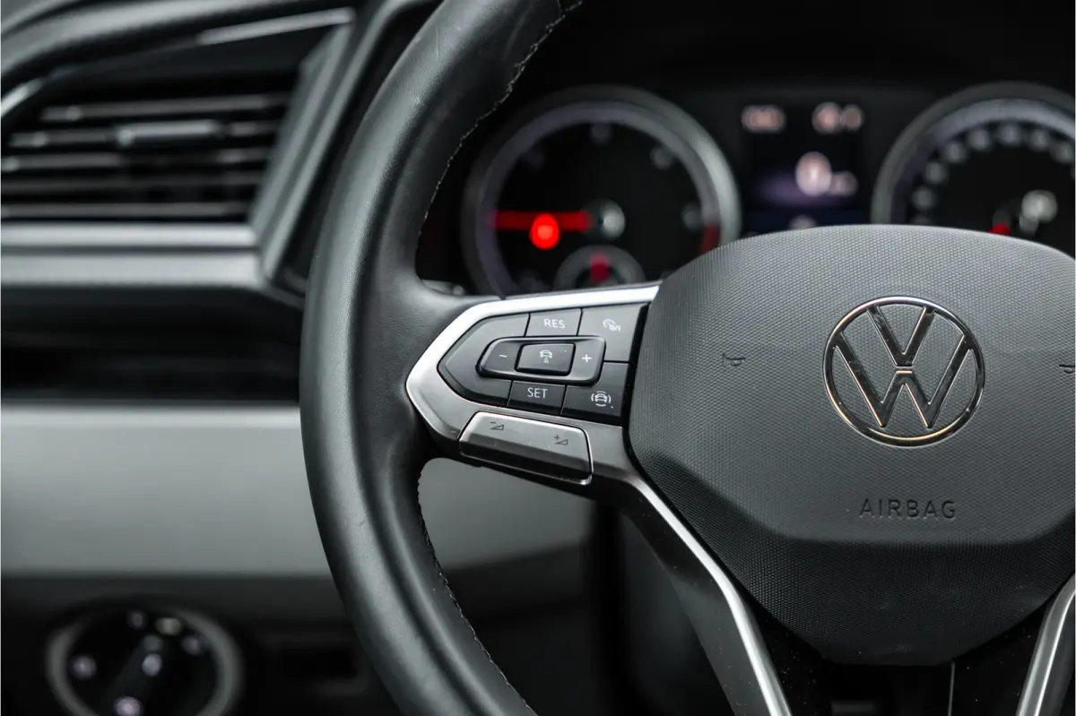 T6.1 2.0 TDI 150 PK L2H1 DSG | L+R Schuifdeur | ACC | CarPlay | Trekhaak | MF Stuur | 3-Zitter | DAB | Nieuwe APK