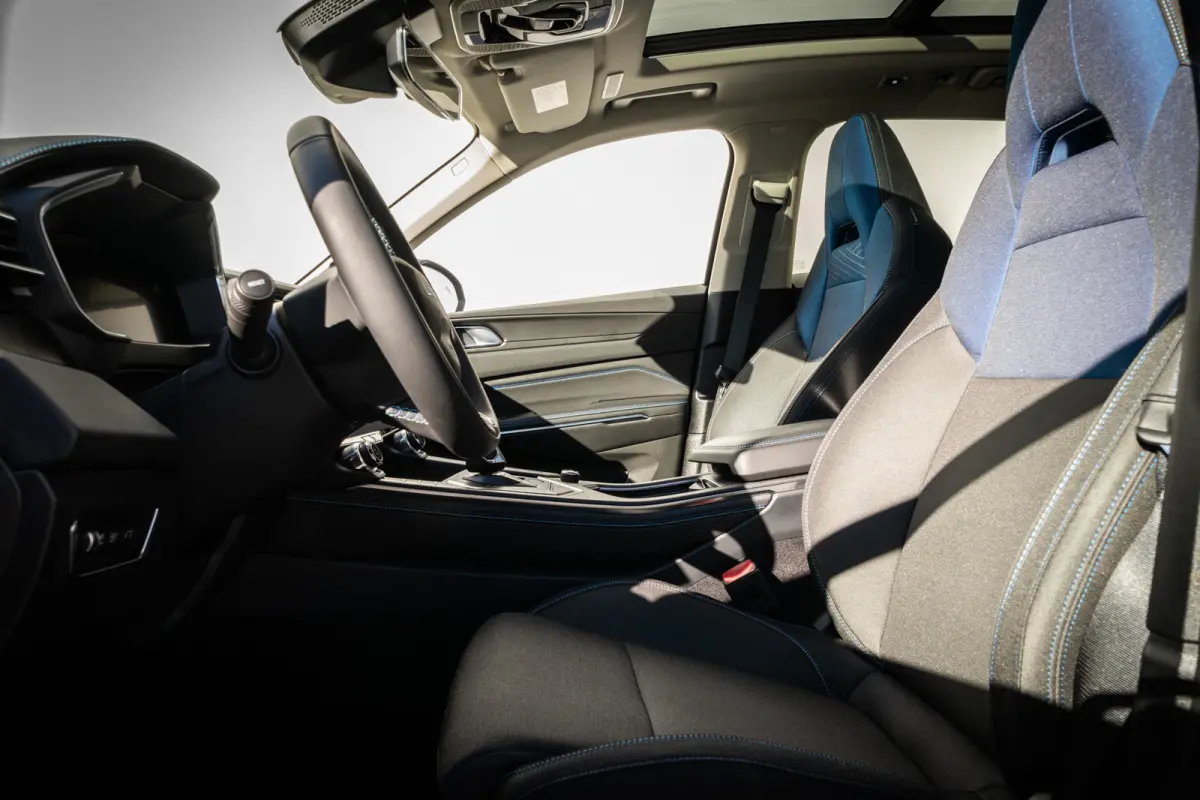 1.5 Plug-in Hybrid 262 Pk I Panoramadak I 75 km Elektrisch I 360 Camera I Infinity Audio I Full Map Navi I NL Auto I 20 inch. LMV l 1e eigenaar