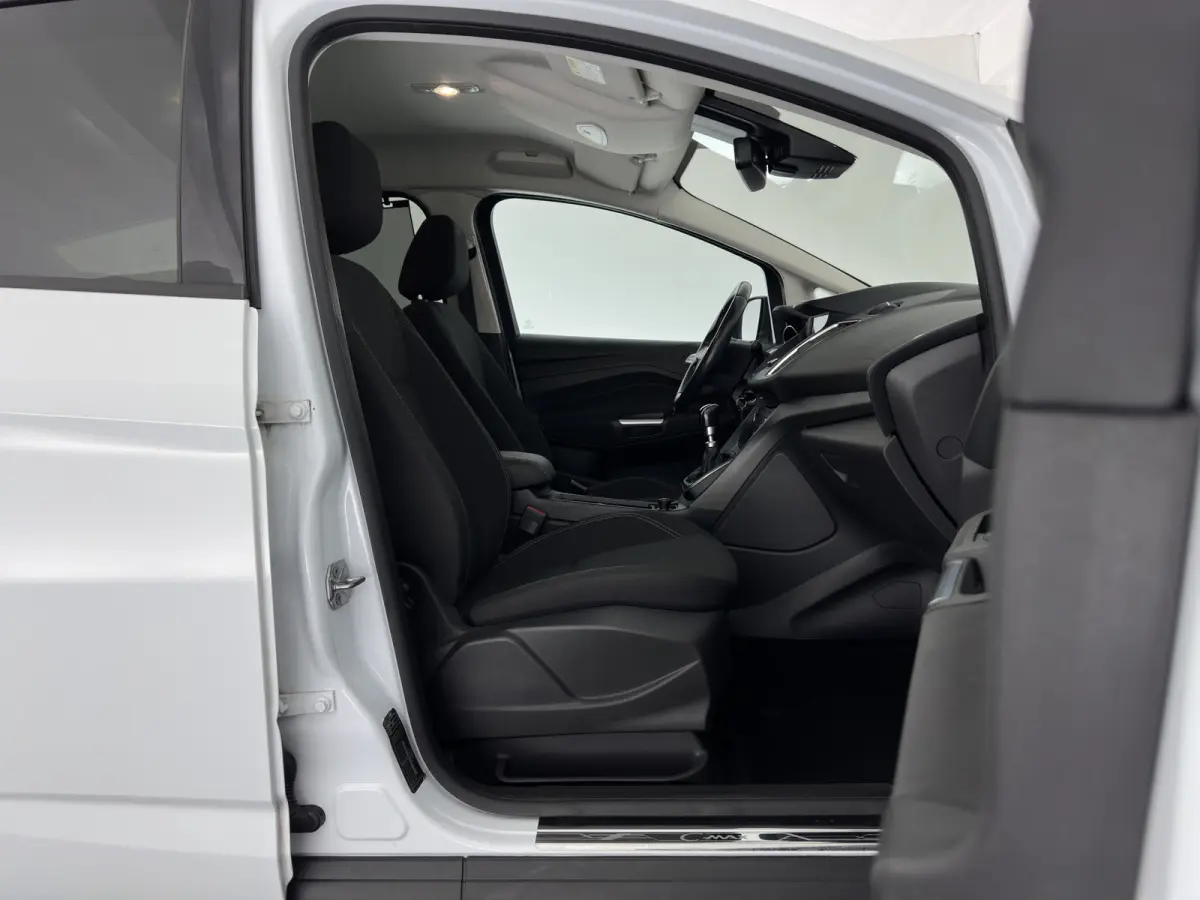 1.5 TDCi Titanium *NAVI-FULLMAP | HEATED-COMFORTSEATS | FORD-SYNC3 AUDIO | ECC | KEYLESS | CAMERA | PDC | CRUISE | PRIVACYGLASS | 16''ALU*