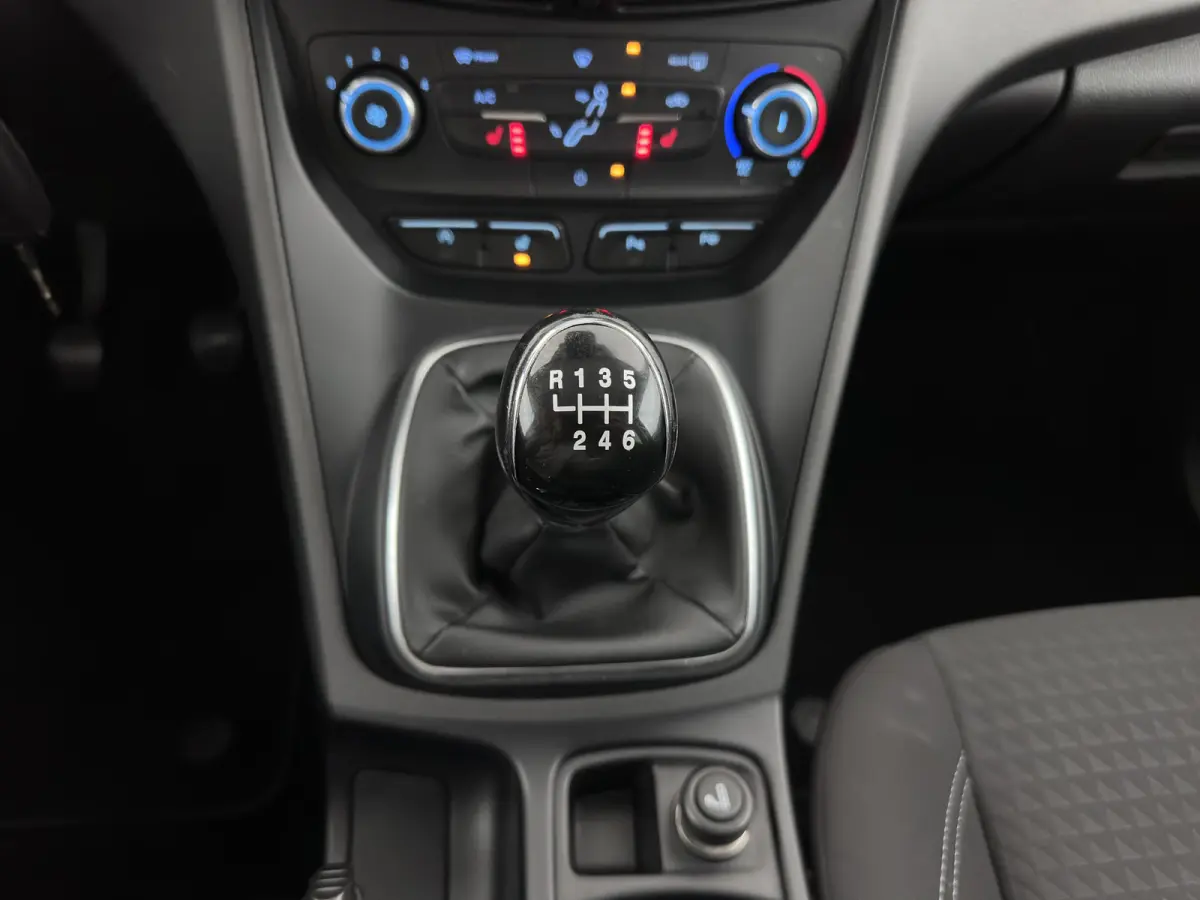 1.5 TDCi Titanium *NAVI-FULLMAP | HEATED-COMFORTSEATS | FORD-SYNC3 AUDIO | ECC | KEYLESS | CAMERA | PDC | CRUISE | PRIVACYGLASS | 16''ALU*