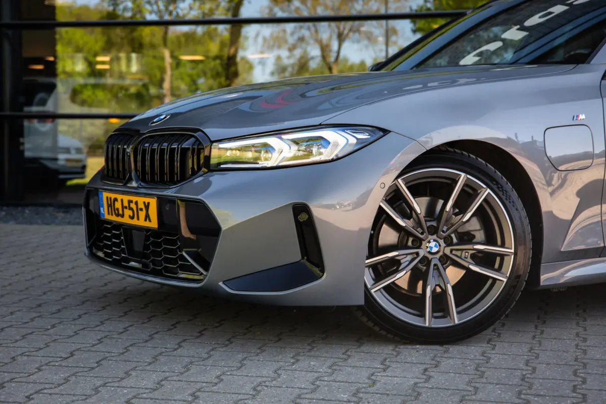 330e M-Sport , Adap. cruise, Stuur/stoelverwarming, Laser