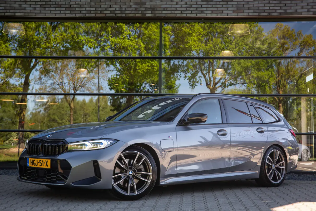 330e M-Sport , Adap. cruise, Stuur/stoelverwarming, Laser