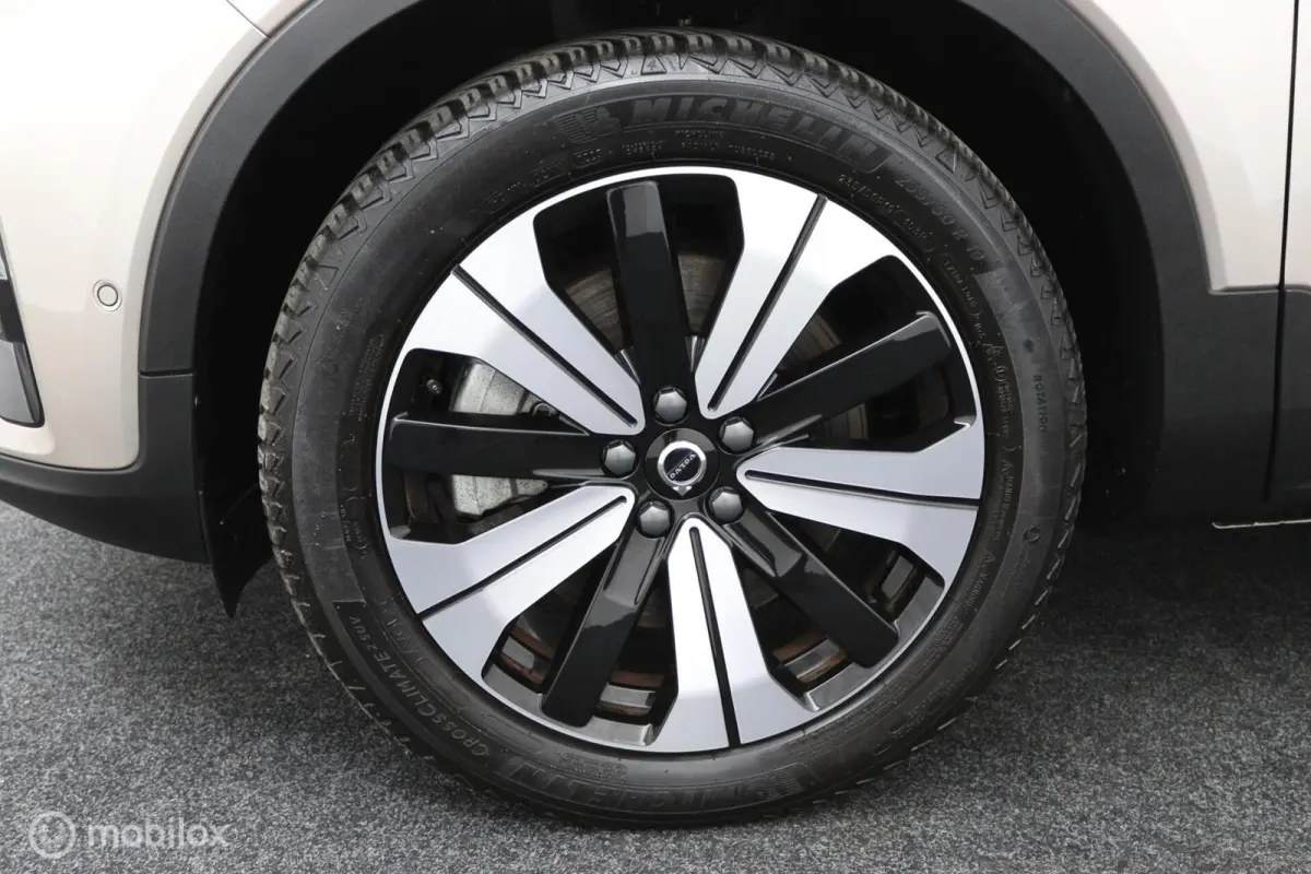 Pro | | 360° CAMERA | ADAPTIVE CRUISE | HARMAN KARDON