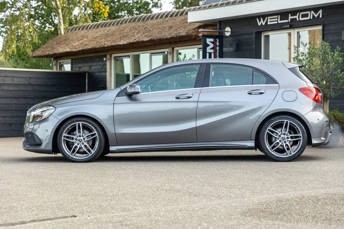 180 Prestige Automaat I Panoramadak I AMG Styling I Led I Camera I Stoelverwarming I Zeer netjes