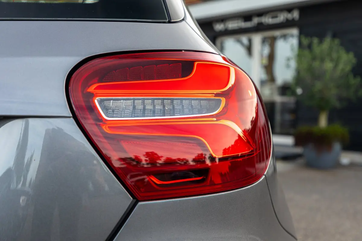 180 Prestige Automaat I Panoramadak I AMG Styling I Led I Camera I Stoelverwarming I Zeer netjes