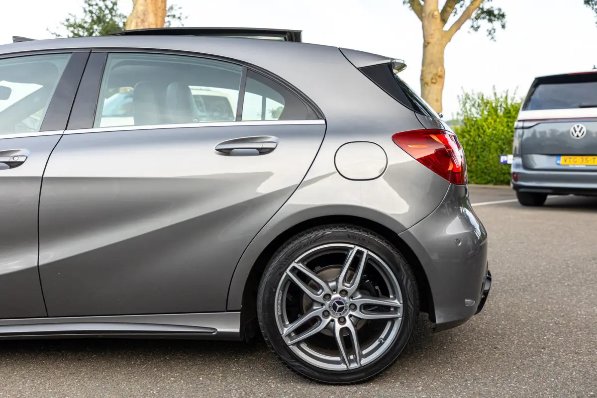 180 Prestige Automaat I Panoramadak I AMG Styling I Led I Camera I Stoelverwarming I Zeer netjes