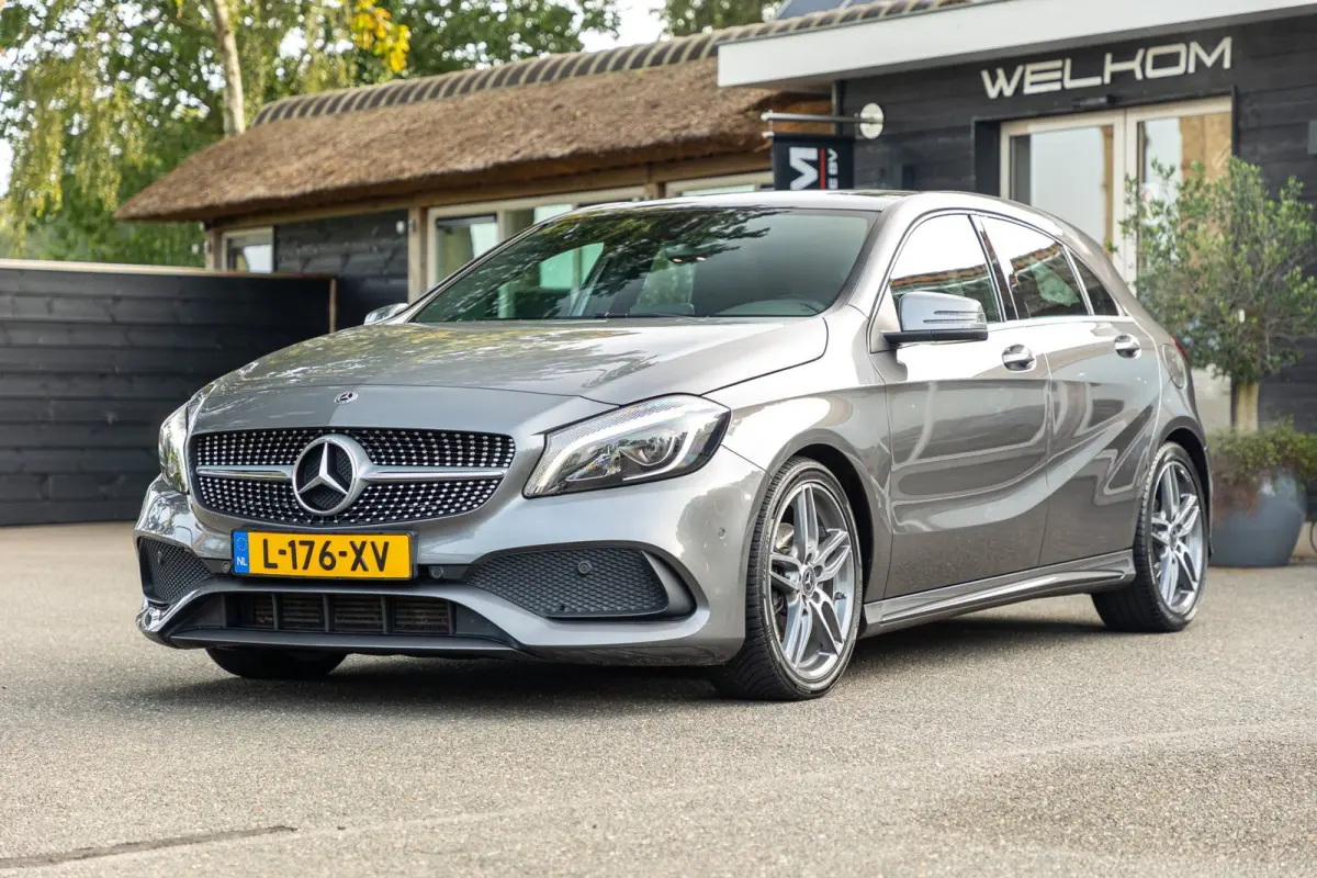 180 Prestige Automaat I Panoramadak I AMG Styling I Led I Camera I Stoelverwarming I Zeer netjes