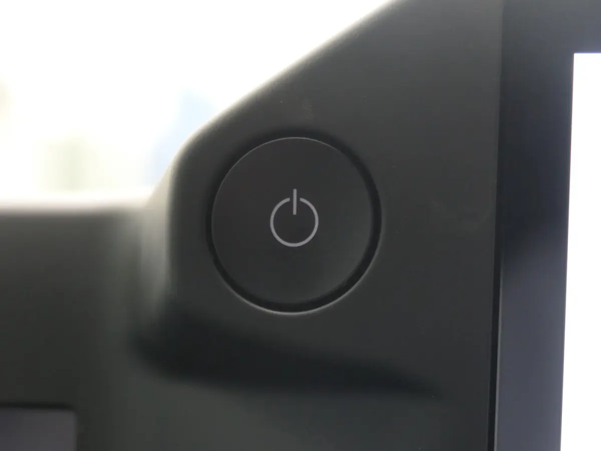 320 L1H1 Trend 71 kWh 218pk | Camera | LED | CarPlay/Android Auto | Stoel/Stuurverwarming | Bijrijdersbank | Voorruit Verwarming
