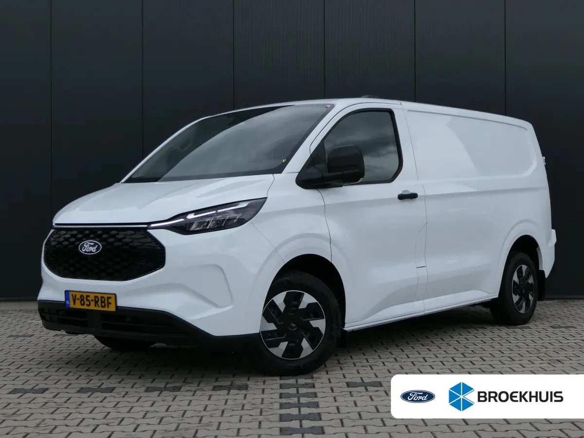 320 L1H1 Trend 71 kWh 218pk | Camera | LED | CarPlay/Android Auto | Stoel/Stuurverwarming | Bijrijdersbank | Voorruit Verwarming