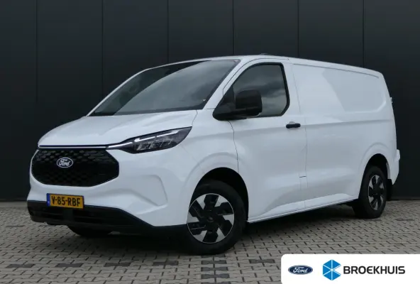 320 L1H1 Trend 71 kWh 218pk | Camera | LED | CarPlay/Android Auto | Stoel/Stuurverwarming | Bijrijdersbank | Voorruit Verwarming