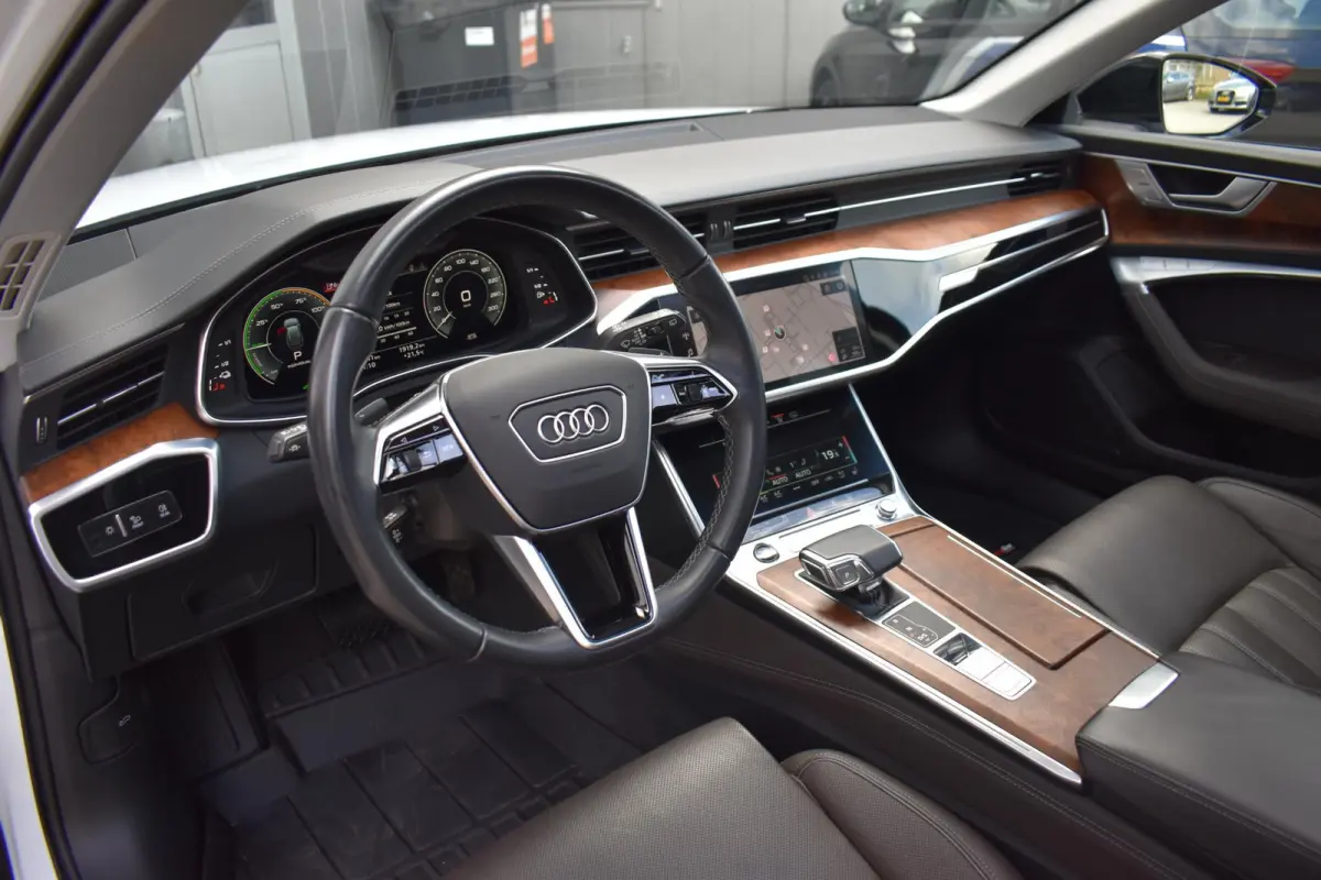 50 TFSI e quattro Business edition