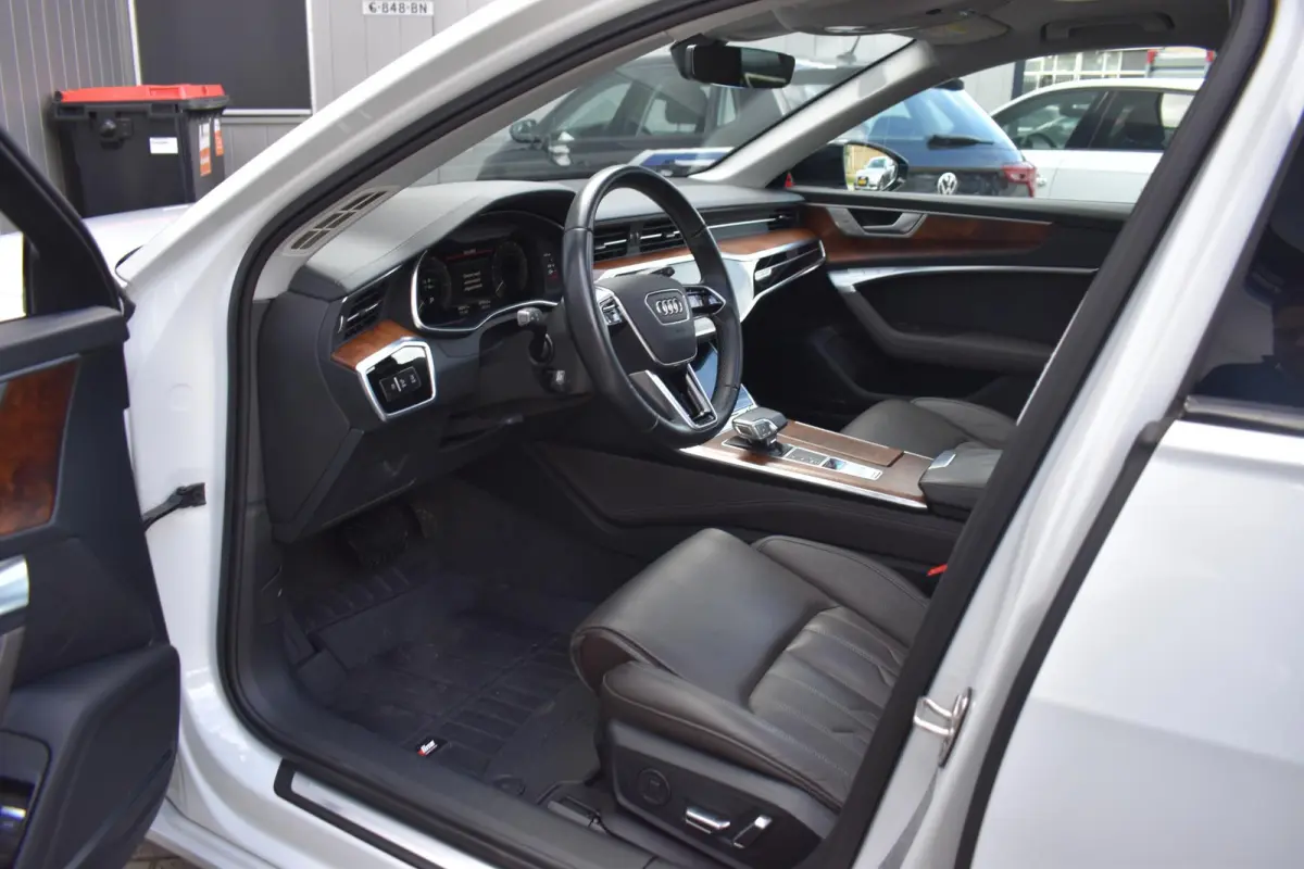 50 TFSI e quattro Business edition