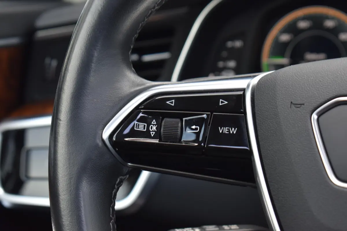 50 TFSI e quattro Business edition