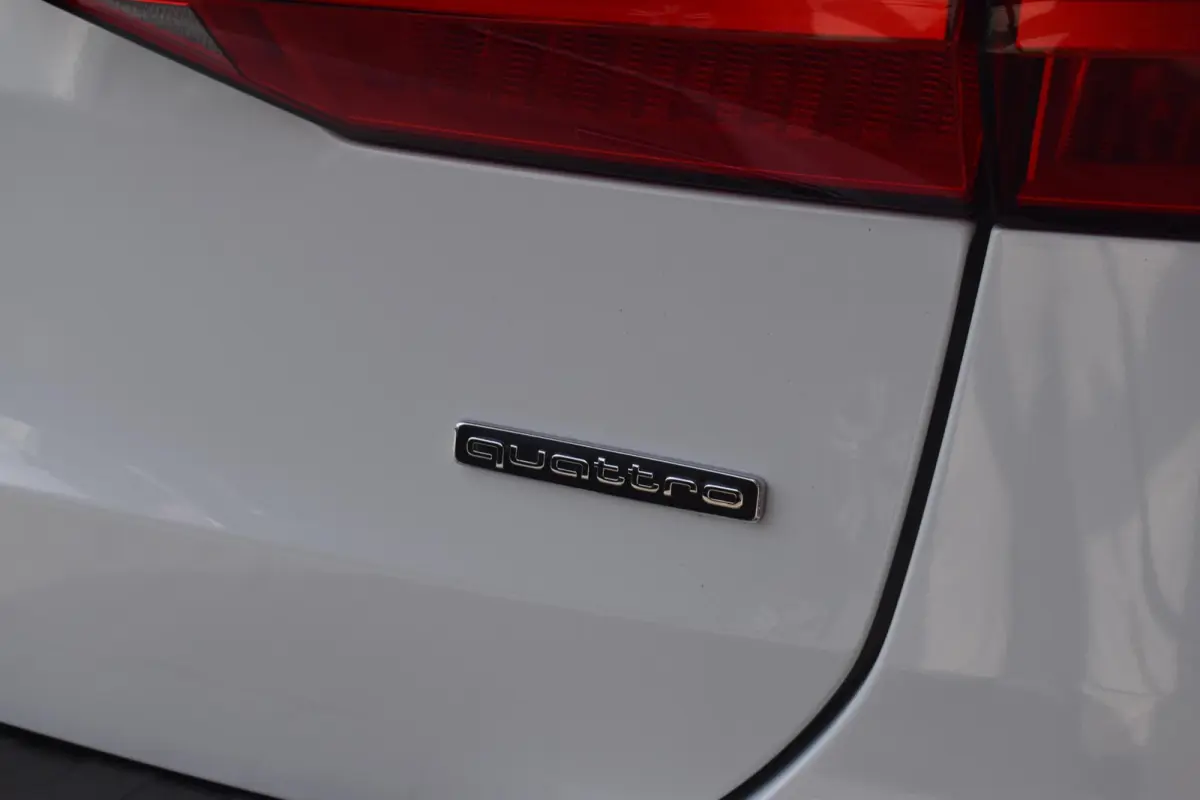 50 TFSI e quattro Business edition
