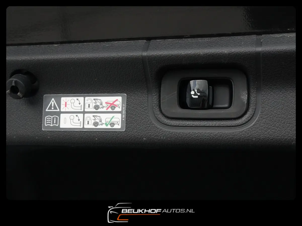 350+ Luxury 89 kWh Trekhaak Camera Navi