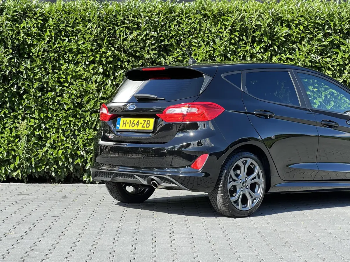 1.0 EcoBoost, ST-LINE, NAVIGATIE, CRUISE CONTROL, CLIMATE CONTROL, STOEL/STUURVERWARMING, KEYLESS, PDC, LED, LICHTMETAAL 17"