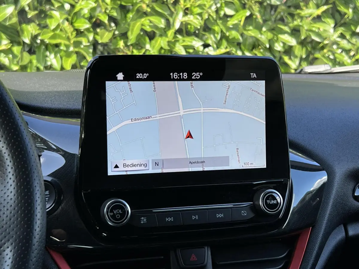 1.0 EcoBoost, ST-LINE, NAVIGATIE, CRUISE CONTROL, CLIMATE CONTROL, STOEL/STUURVERWARMING, KEYLESS, PDC, LED, LICHTMETAAL 17"