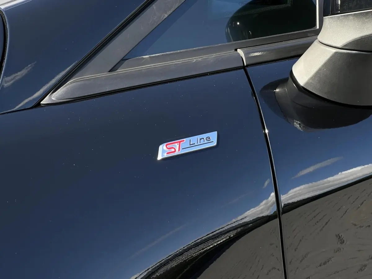 1.0 EcoBoost, ST-LINE, NAVIGATIE, CRUISE CONTROL, CLIMATE CONTROL, STOEL/STUURVERWARMING, KEYLESS, PDC, LED, LICHTMETAAL 17"