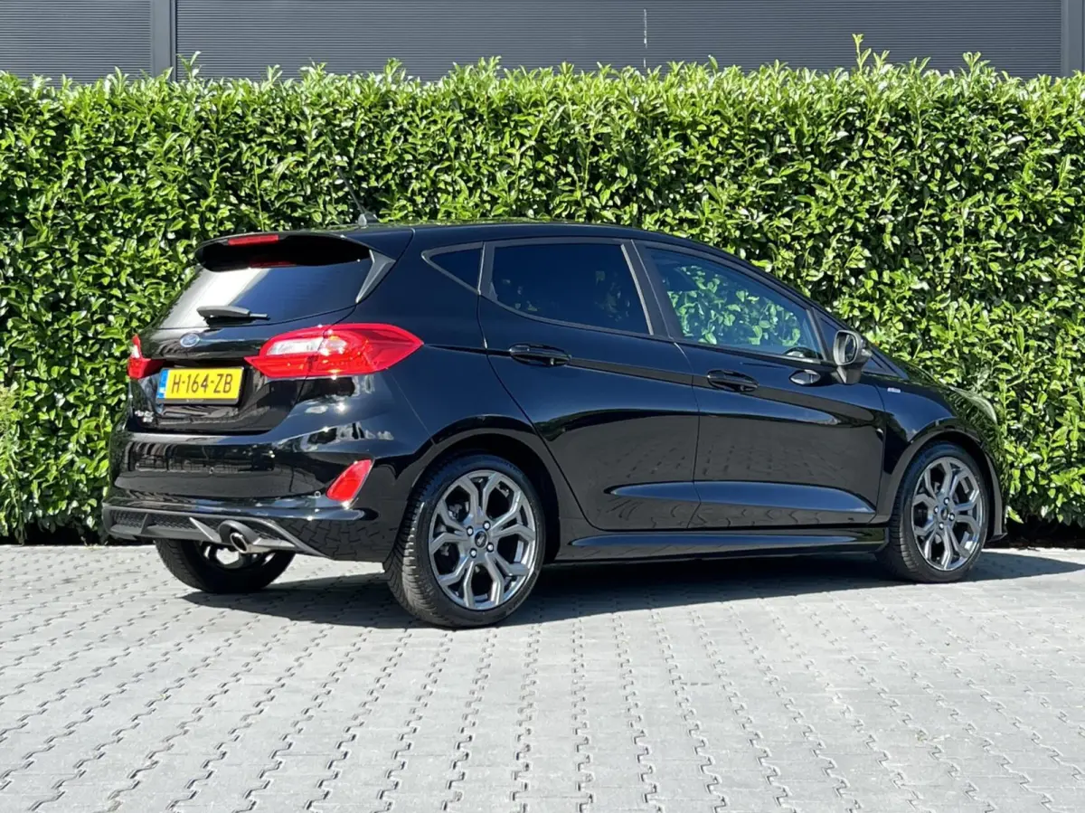1.0 EcoBoost, ST-LINE, NAVIGATIE, CRUISE CONTROL, CLIMATE CONTROL, STOEL/STUURVERWARMING, KEYLESS, PDC, LED, LICHTMETAAL 17"