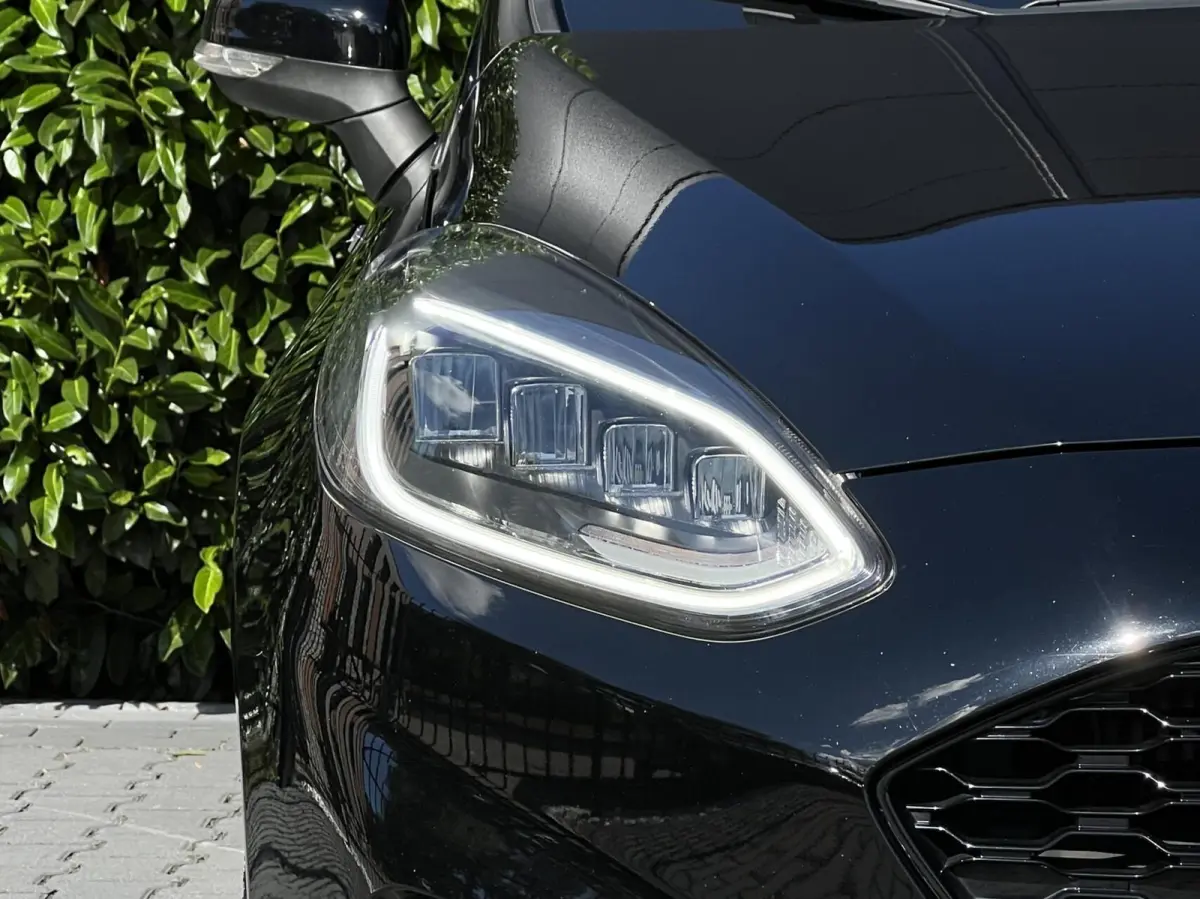 1.0 EcoBoost, ST-LINE, NAVIGATIE, CRUISE CONTROL, CLIMATE CONTROL, STOEL/STUURVERWARMING, KEYLESS, PDC, LED, LICHTMETAAL 17"