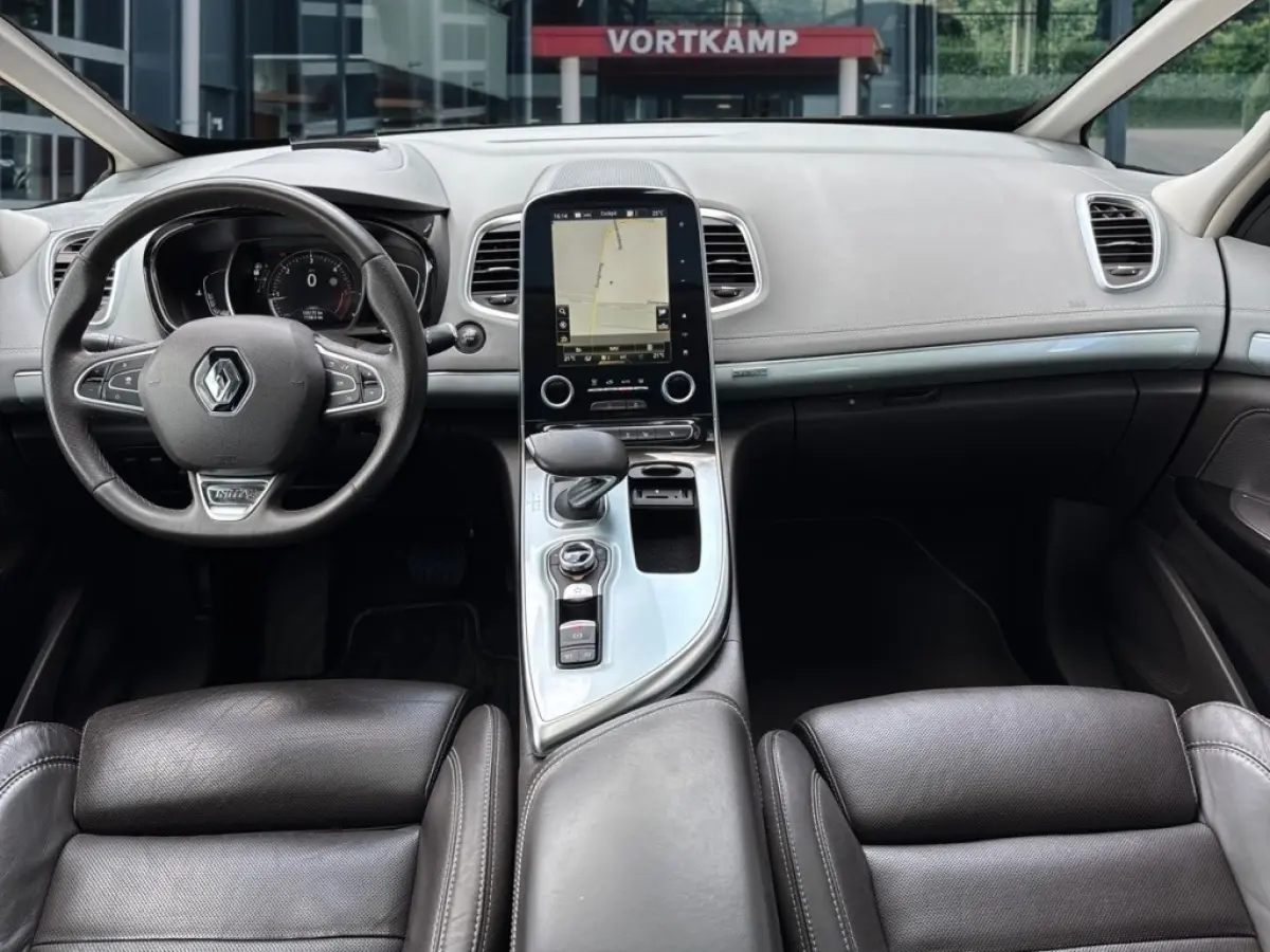 1.6 dCi INITIALE PARIS 7PERS. TREKHAAK/CAMERA/ELEK-KLEP/LEDER/BOSE/ACC/STOELVERW