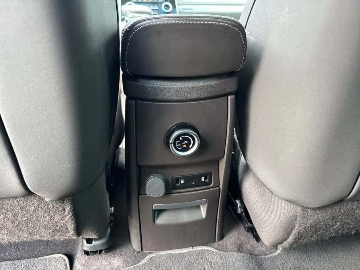 1.6 dCi INITIALE PARIS 7PERS. TREKHAAK/CAMERA/ELEK-KLEP/LEDER/BOSE/ACC/STOELVERW