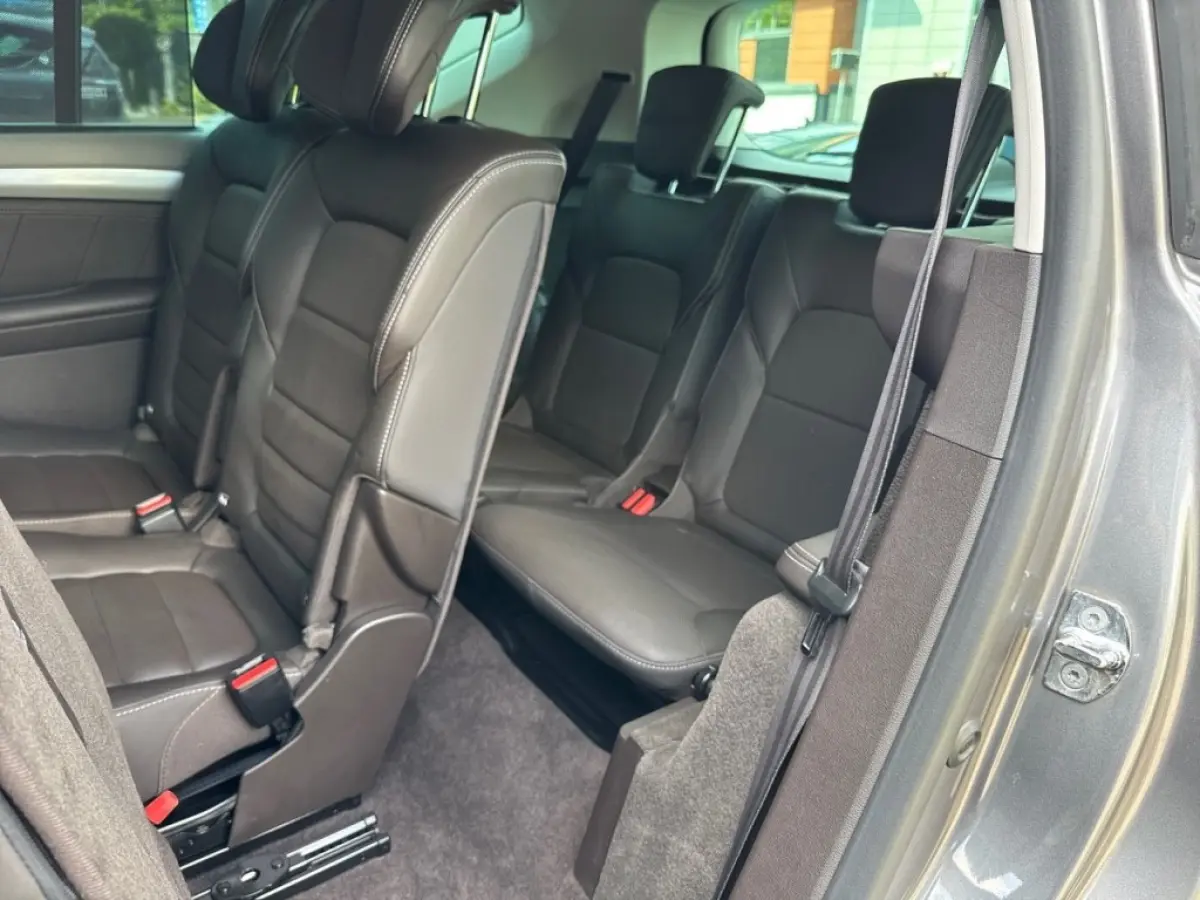 1.6 dCi INITIALE PARIS 7PERS. TREKHAAK/CAMERA/ELEK-KLEP/LEDER/BOSE/ACC/STOELVERW
