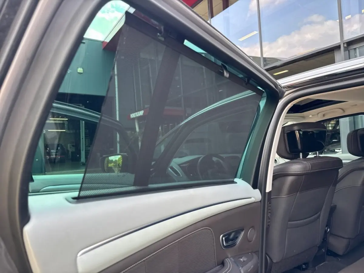 1.6 dCi INITIALE PARIS 7PERS. TREKHAAK/CAMERA/ELEK-KLEP/LEDER/BOSE/ACC/STOELVERW