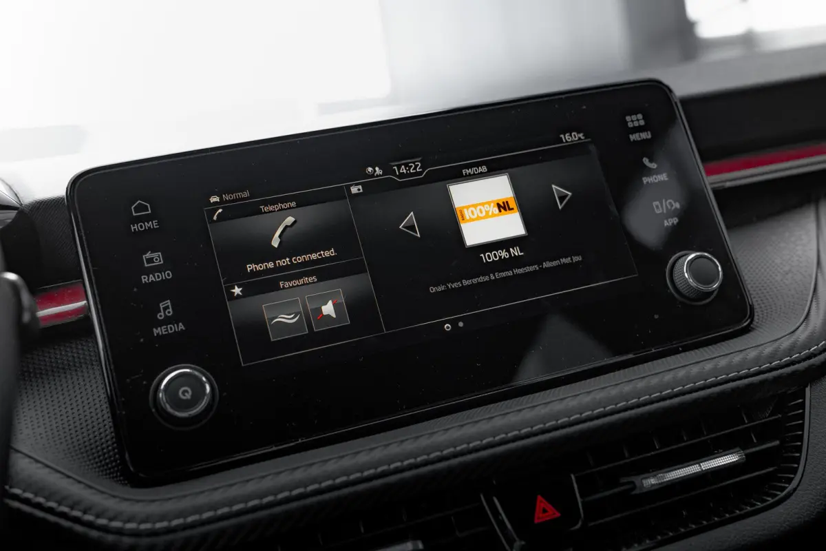 1.0 TSI 115 PK Monte Carlo Achteruitrijcamera | Virtual cockpit | Keyless | Carplay | Sfeerverlichting