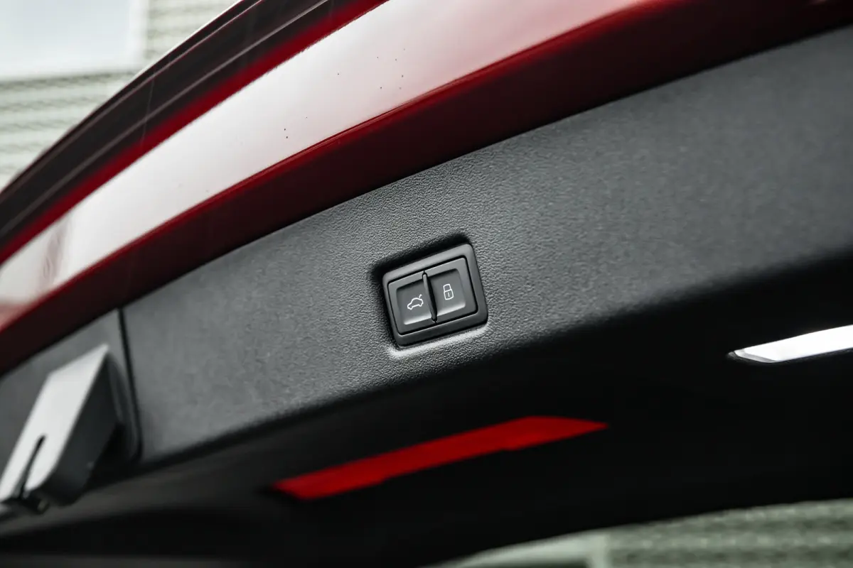 S edition | Audi virtual cockpit | Exterieurpakket zwart | Hemelbekleding in zwart