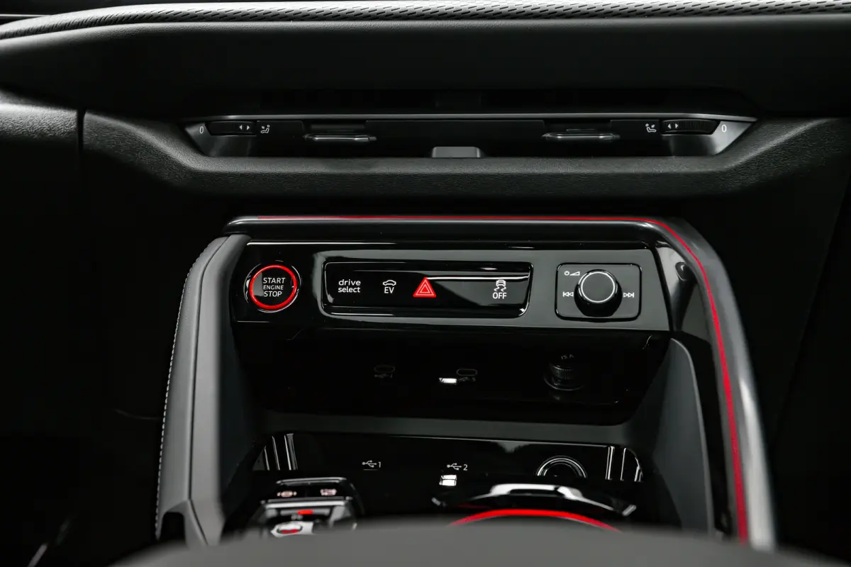 S edition | Audi virtual cockpit | Exterieurpakket zwart | Hemelbekleding in zwart