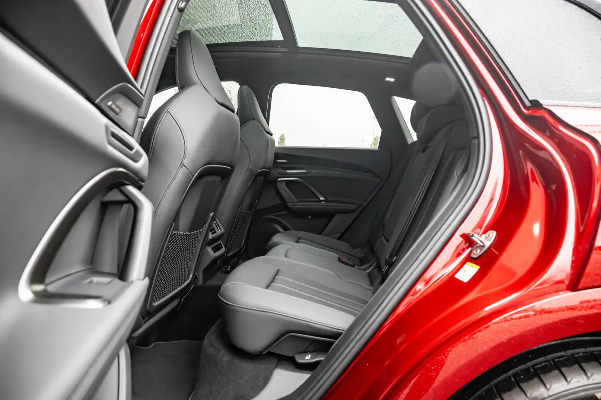 S edition | Audi virtual cockpit | Exterieurpakket zwart | Hemelbekleding in zwart