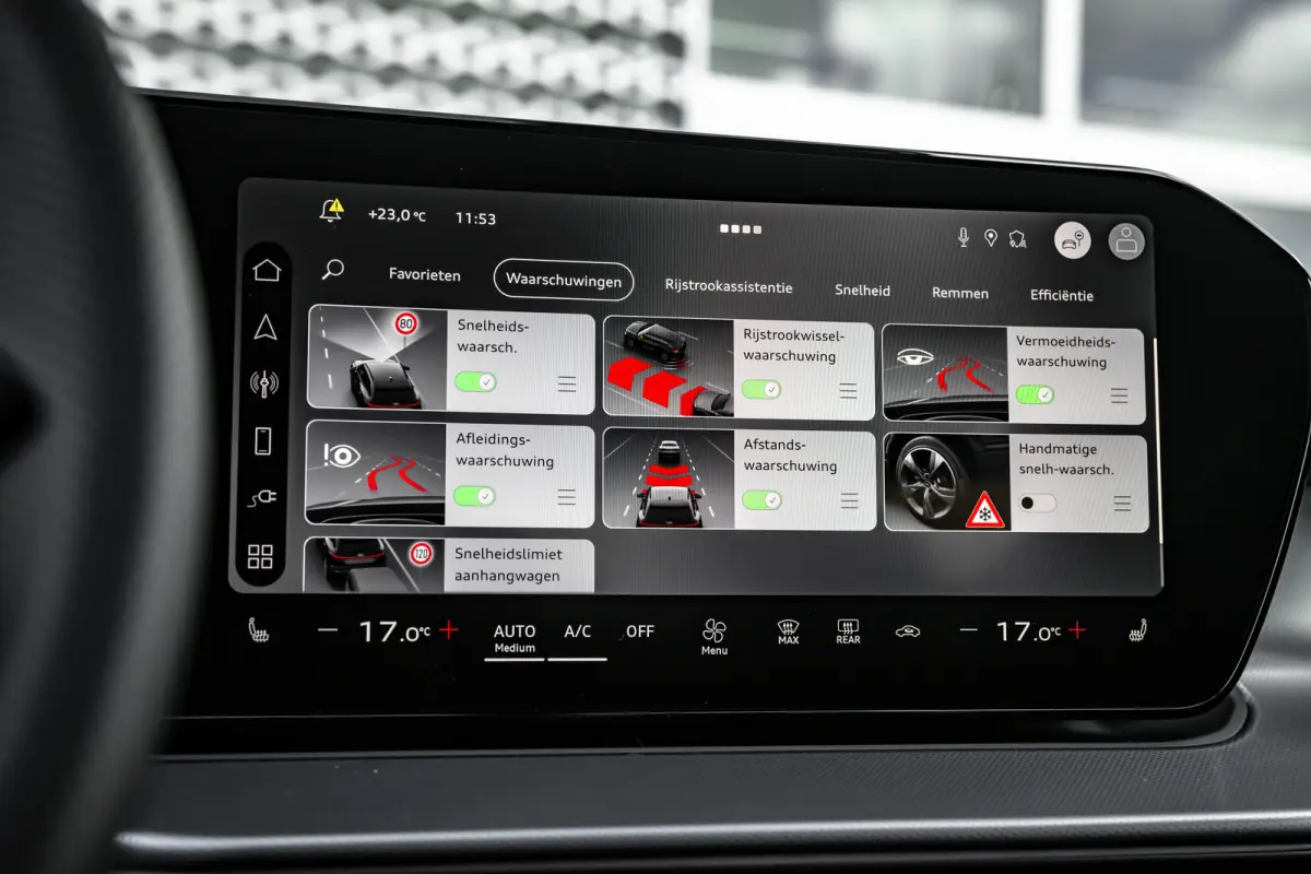 S edition | Adaptive cruise control | Audi sound system | Cruise control