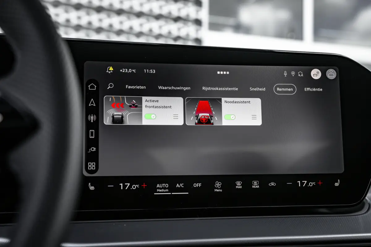 S edition | Adaptive cruise control | Audi sound system | Cruise control