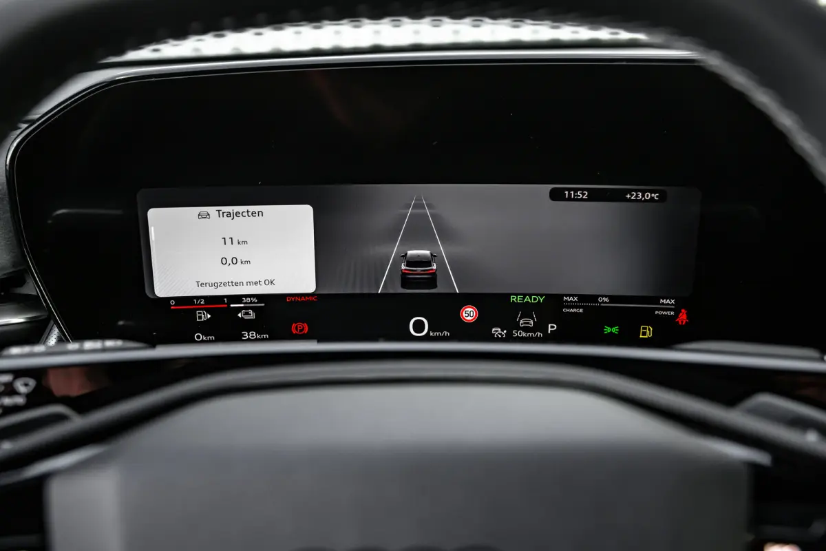 S edition | Adaptive cruise control | Audi sound system | Cruise control