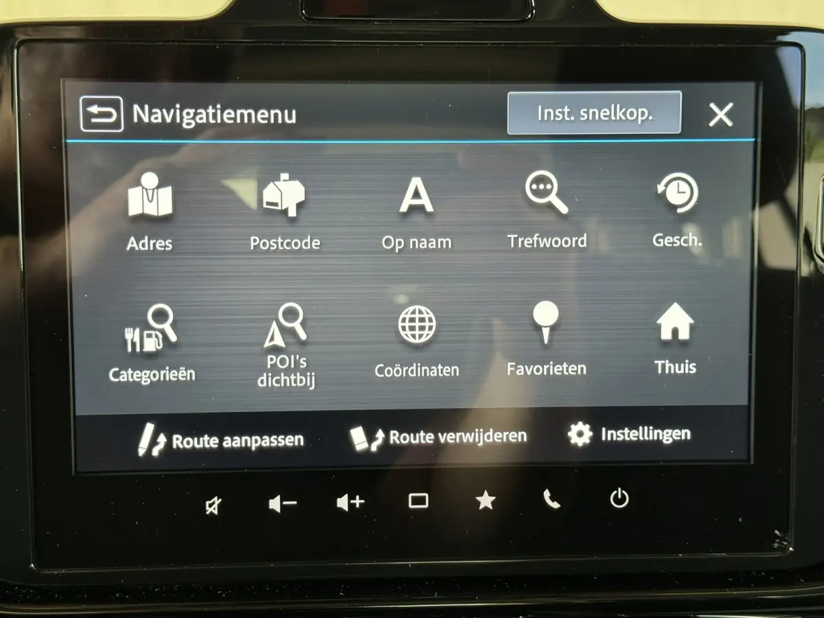 1.5 Hybrid Style Automaat Pano Camera Carplay Adaptive Cruise Navi Stoelverw