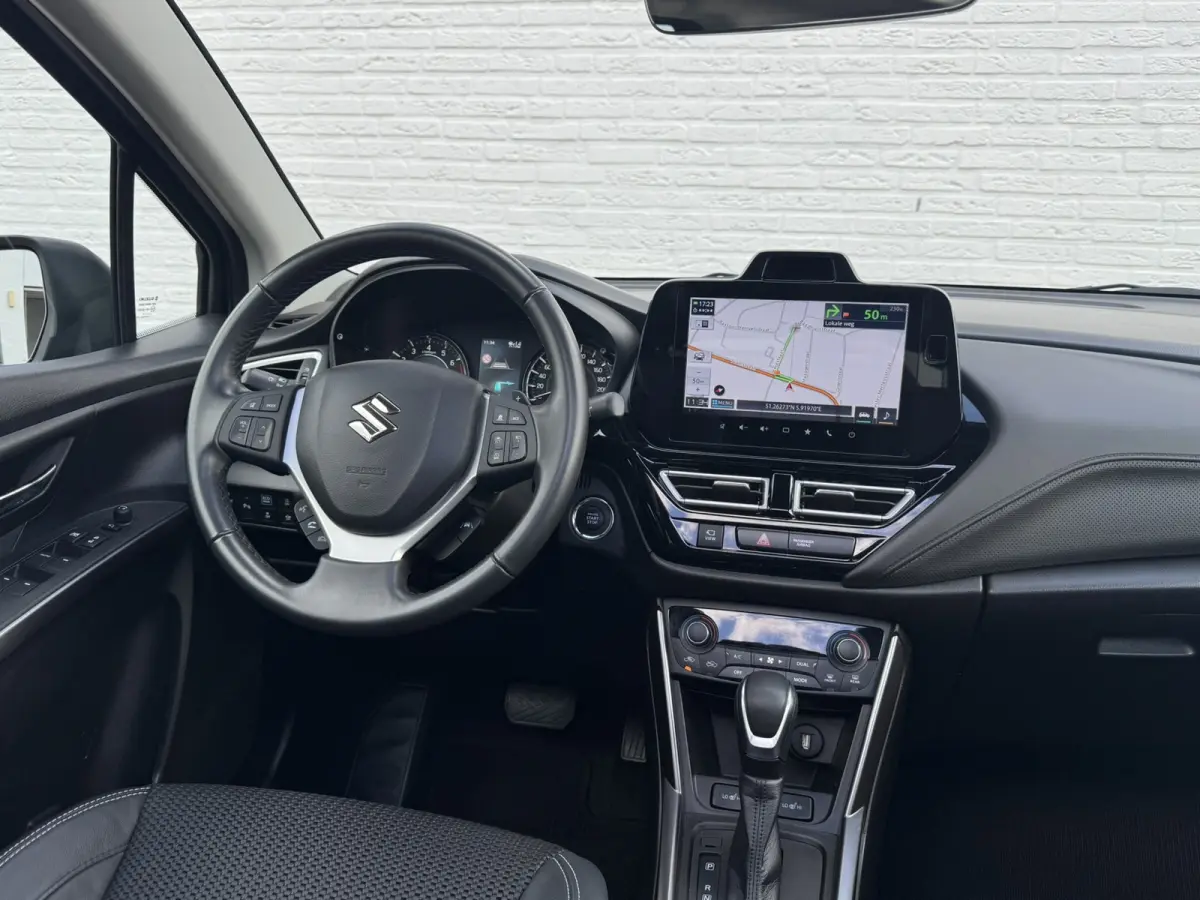 1.5 Hybrid Style Automaat Pano Camera Carplay Adaptive Cruise Navi Stoelverw
