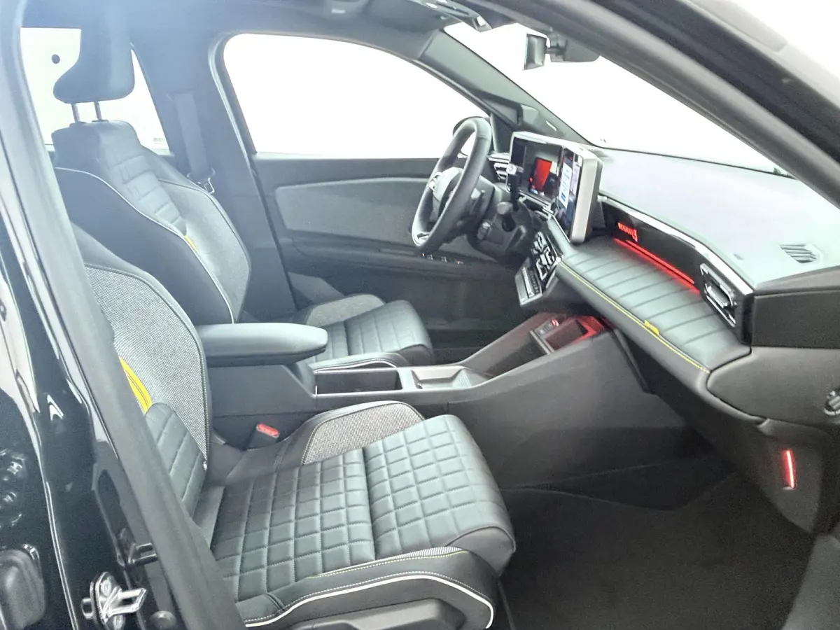 Iconic "plein sud" 150 Pk comfort range | pack advanced driving assist | Harman Kardon |