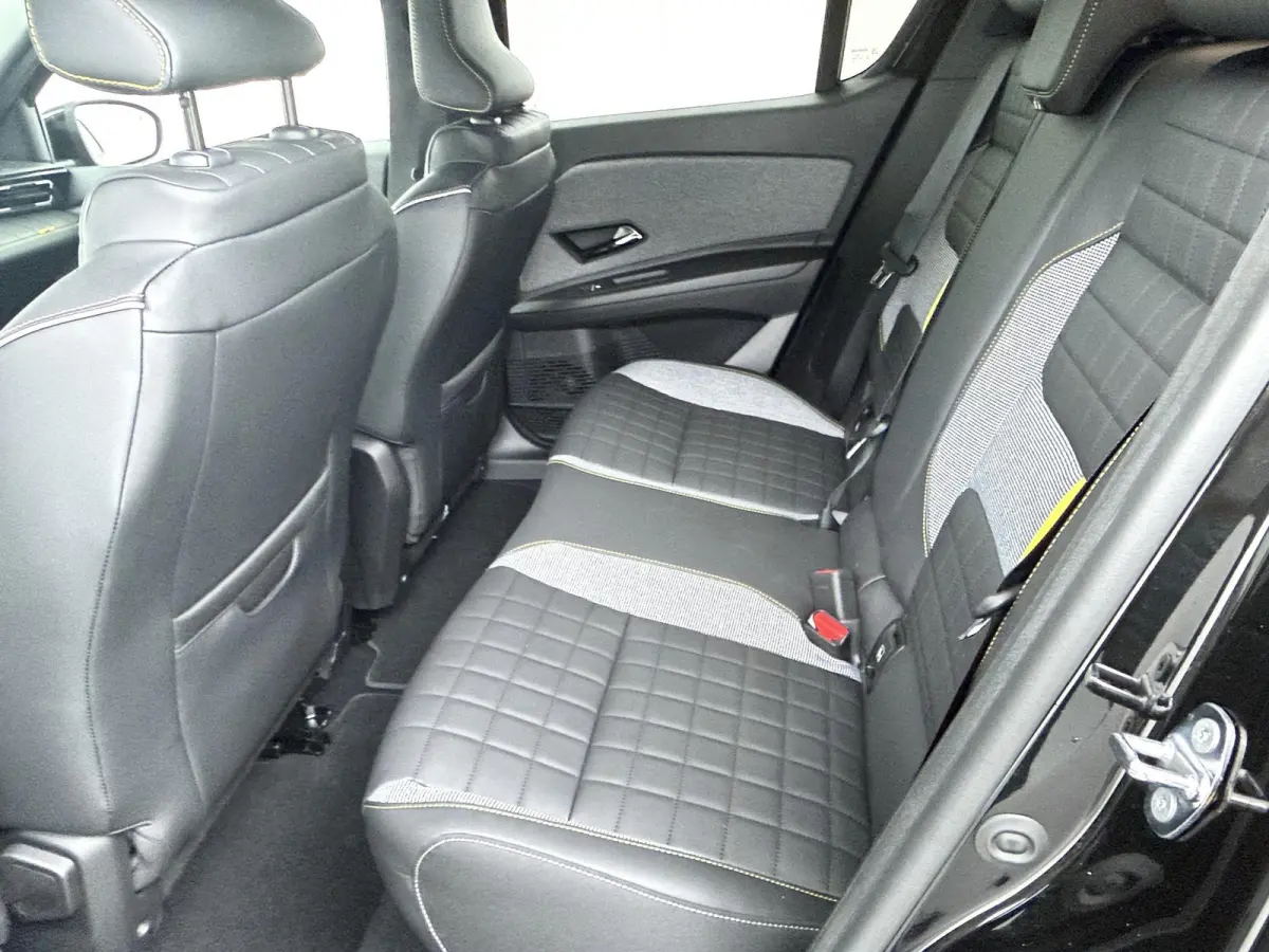 Iconic "plein sud" 150 Pk comfort range | pack advanced driving assist | Harman Kardon |
