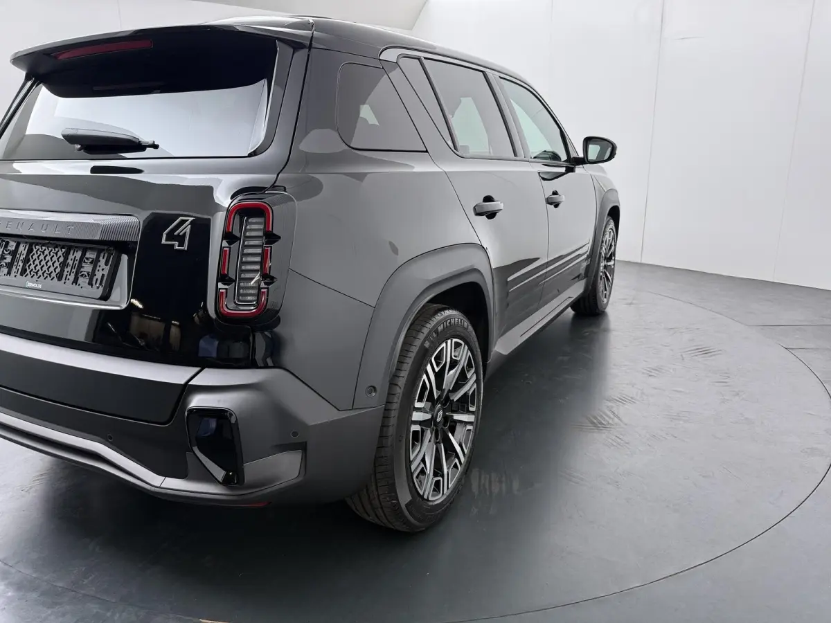 Iconic "plein sud" 150 Pk comfort range | pack advanced driving assist | Harman Kardon |