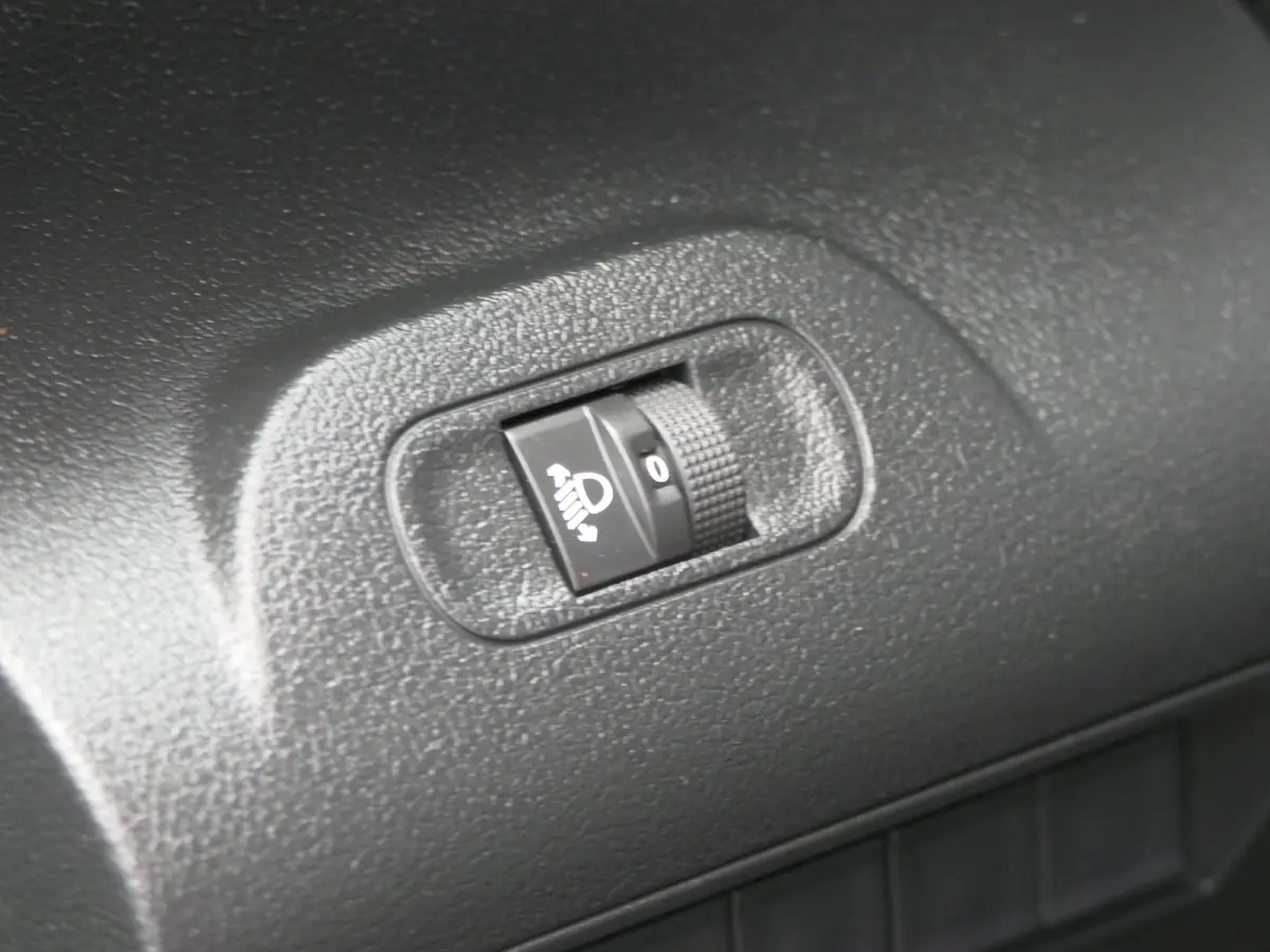 1.5 BlueHDI Premium | Lichtmetalen Velgen | Bijrijdersbank | CarPlay/Android Auto | Schuifdeur | Trekhaak
