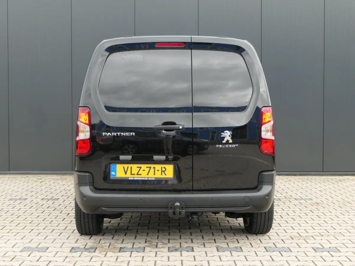1.5 BlueHDI Premium | Lichtmetalen Velgen | Bijrijdersbank | CarPlay/Android Auto | Schuifdeur | Trekhaak