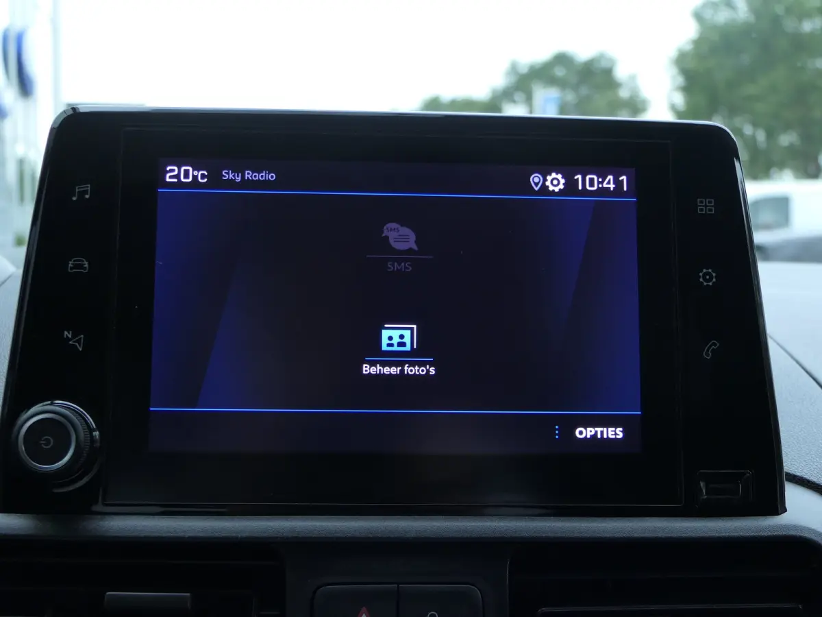 1.5 BlueHDI Premium | Lichtmetalen Velgen | Bijrijdersbank | CarPlay/Android Auto | Schuifdeur | Trekhaak
