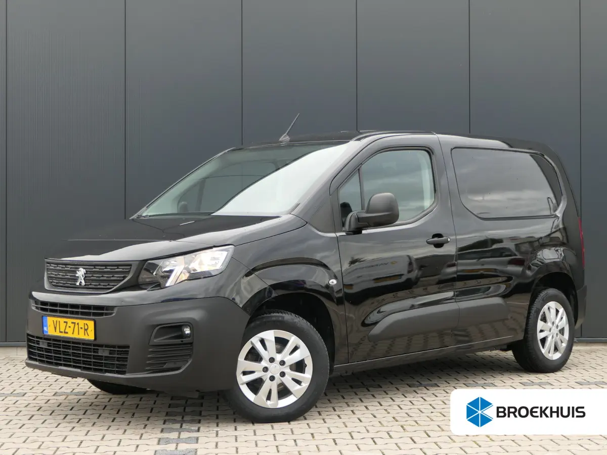 1.5 BlueHDI Premium | Lichtmetalen Velgen | Bijrijdersbank | CarPlay/Android Auto | Schuifdeur | Trekhaak