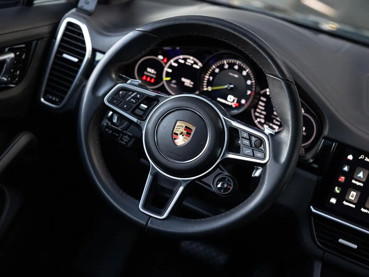 3.0 E-Hybrid Platinum Edition | SPORTDESIGN | SPORTCHRONO | MOONLIGHTBLUE | ELEKTR. TREKHAAK | SOFTCLOSE | ADAPTIVE CRUISE CONTROL | HEAD-UP | BOSE | 22 INCH | PASM LUCHTVERING | PANORAMA/SC