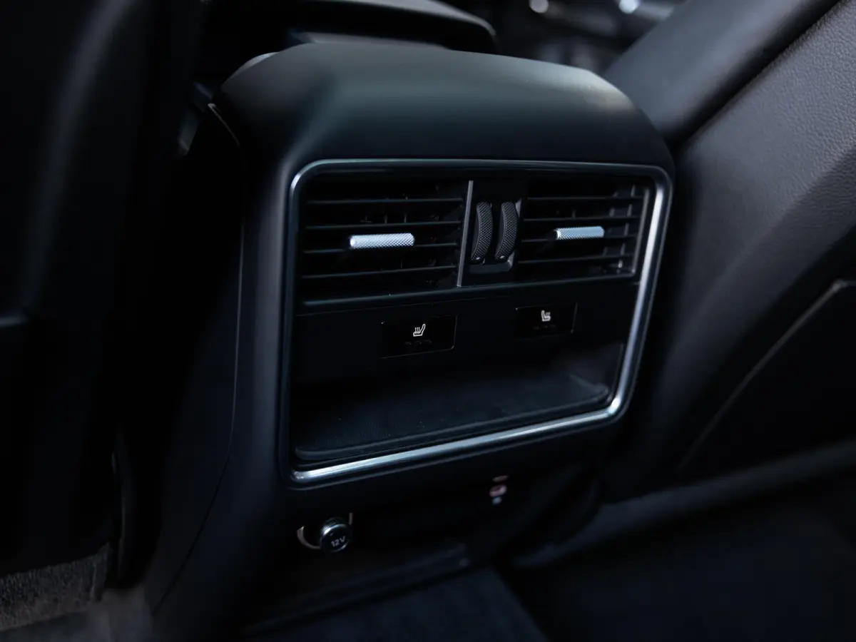 3.0 E-Hybrid Platinum Edition | SPORTDESIGN | SPORTCHRONO | MOONLIGHTBLUE | ELEKTR. TREKHAAK | SOFTCLOSE | ADAPTIVE CRUISE CONTROL | HEAD-UP | BOSE | 22 INCH | PASM LUCHTVERING | PANORAMA/SC